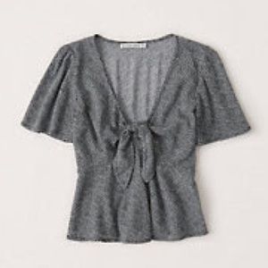 ABERCROMBIE Tie-Front V-Neck Top